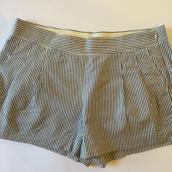 J Crew Seersucker Shorts Size 6 - Picture 5 of 15